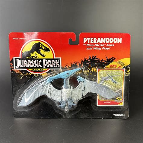 Kenner Jurassic Park Pteranodon With Dino Strike Jaws And Wing