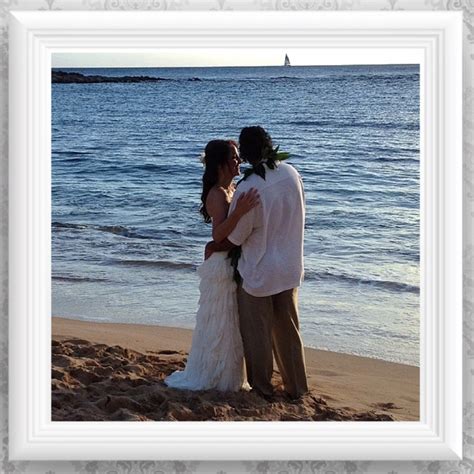 Our Vow Renewal On The Beach In Maui Soooo Awesome Vow Renewal