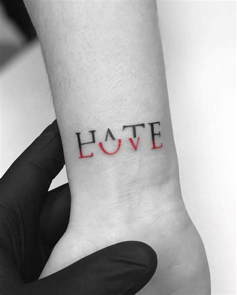 21 Beautiful Hand Tattoos For Women Female Tattoo Ideas Zestvine 2024