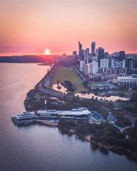 A Smoky Sunset Putting A Stunning But Eerie Glow Over The City Perth