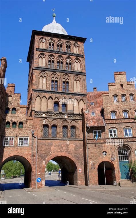 Castle Gate Lubeck Stock Photo Alamy