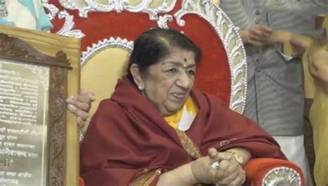 Singer Lata Mangeshkars Health Critical Again Treatment On Ventilator Is Ongoing Lata