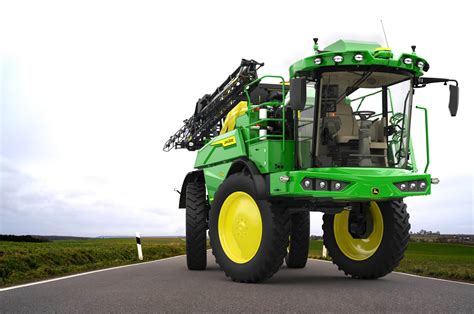 John Deere Presents New Self Propelled Sprayer The 300m Farol