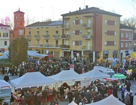 Tutti In Piazza Per S Orsola Musica Gnocco E Mercato La Sagra Di