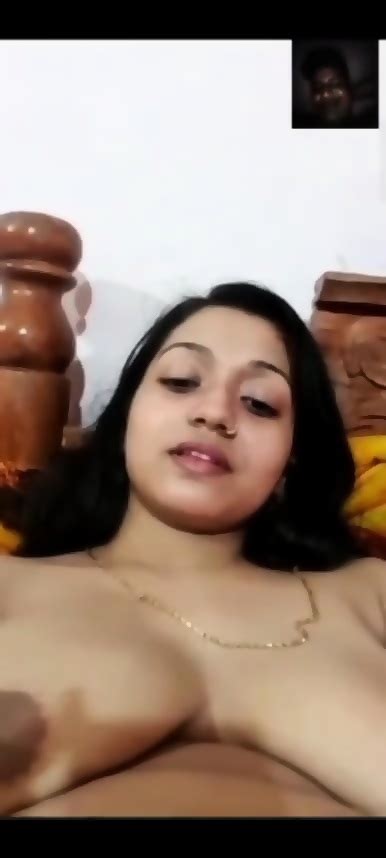 Hot Desi Bhabhi Showing Her Boobs On Video Call