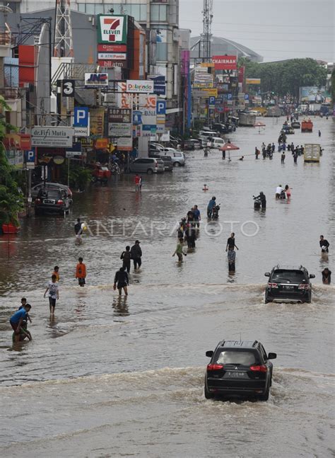 Kerugian Akibat Banjir Antara Foto