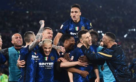 Pagelle Juve Inter Perisic Illumina L Olimpico Inesauribile Barella