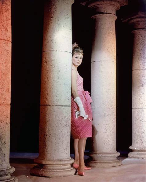 Audrey Hepburn: Breakfast at Tiffany's (1961) - Flashbak