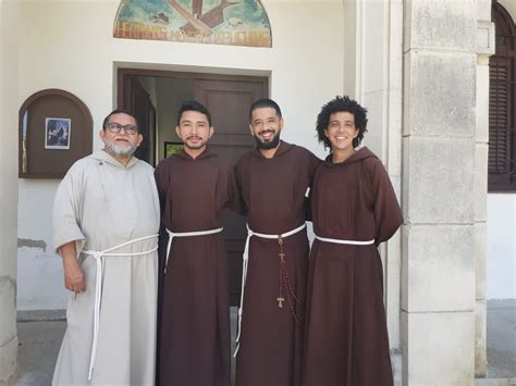 Novos Freis Capuchinhos Mission Rios Em Cuba