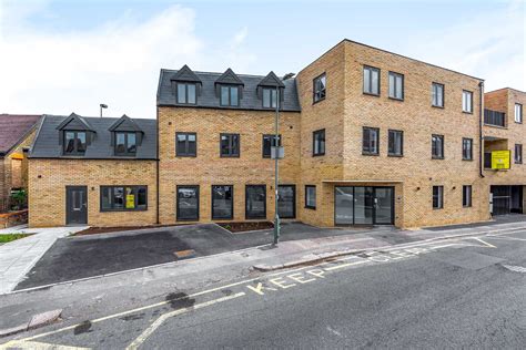 Salisbury Road, High Barnet | Statons