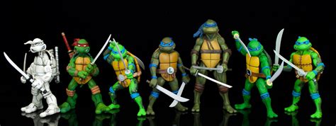 NECA: Teenage Mutant Ninja Turtles Mirage Comics Black and White Figures Retro Review