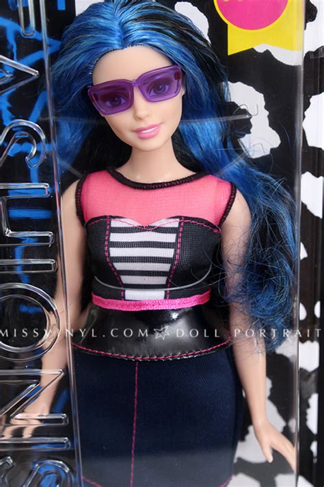 Nouvelles Barbies Fashionistas Curvy En Stock MISS VINYL BLOG