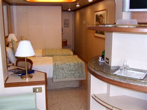 Emerald Princess Cabins - Mini Suite D208 on Dolphin Deck 9