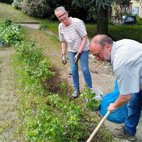 Dritter Arbeitseinsatz Im Goldschmidt Park Birgit Kannegie Er