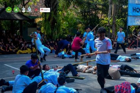 Peringatan Hari Pahlawan Mtsn 3 Banyuwangi Oleh Ainun Nihaya Iswoyo Spd Mtsn 3 Banyuwangi