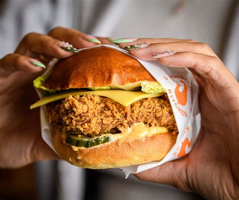 EAST KILBRIDE CHICKEN FANS, YA’LL READY? POPEYES® UK ANNOUNCES HIGHLY