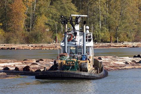 Pacific Tugboat Harken No5 Log Towing On The Fraser River Flickr