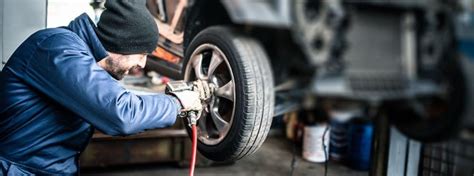 Cómo cambiar la medida de los neumáticos del coche canalMOTOR