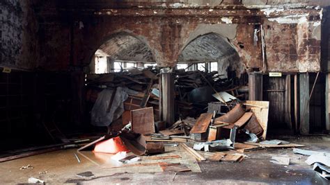 Abandoned Library (photography) - Didier J. MARY (blog)