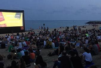 Los Cines Al Aire Libre Un Buen Plan Durante El Verano En Barcelona