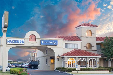 Travelodge by Wyndham Costa Mesa Newport Beach Hacienda | Costa Mesa ...