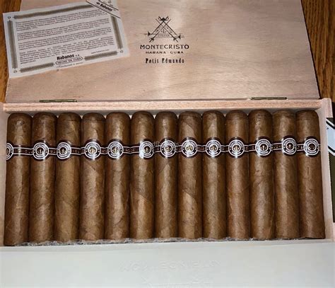 Montecristo Petit Edmundo Semi Boite Nature Box Of Cigars