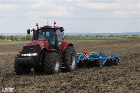 En 2010 Case IH Renouvelait Ses Steiger Quadtrac Et Magnum FARM