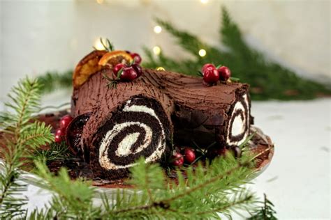 The History Of Christmas Traditions The Yule Log Hubpages