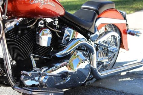 CUSTOM HARLEY DAVIDSON SOFTAIL FLSTN