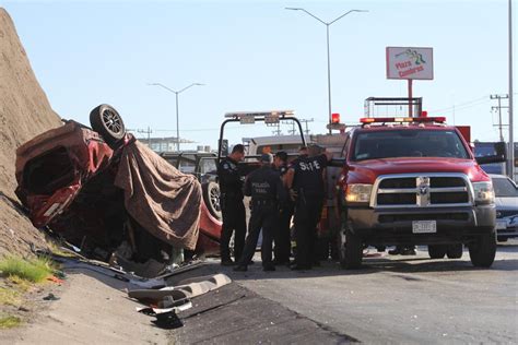 Choca Vuelca Y Muere Muchacho En El Peri Infochihuahua