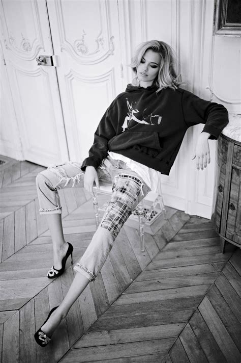 Hailey Clauson Hot Celebs Home