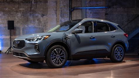 Every Plug-In Hybrid SUV for 2023: Compacts, Off-Roaders, and 3-Rows