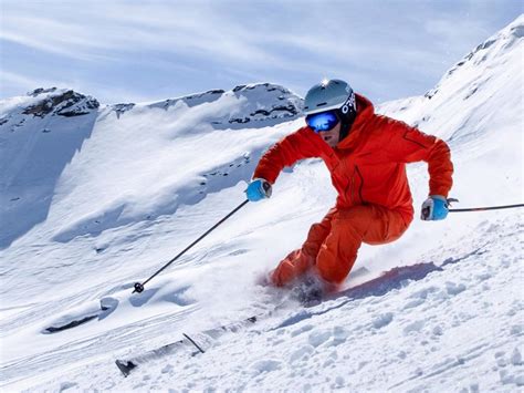 Original+: Captivating Custom-Made Ski Equipment