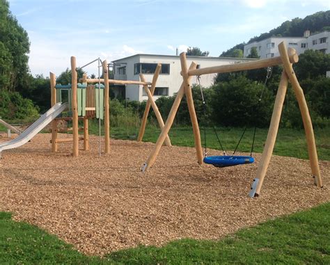 5 Tips To Build A Fun And Safe Backyard Playground For Your Kids