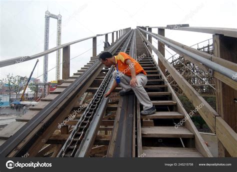 Chinese Worker Checks Rails Roller Coaster Happy Valley Amusement Park