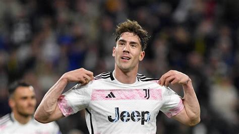 Football La Juventus Turin Simpose Contre La Lazio Rome En Demi