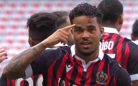 Bournemouth, Kluivert: "A 24 anni ne ho già passate tante"