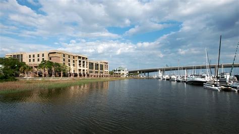 Hotels in Waterfront Charleston, SC - Hilton Garden Inn