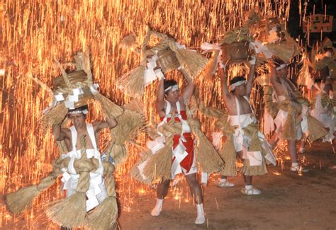 長野県 火の粉浴び、若者勇壮に 飯田の神社で「裸祭り」｜北陸新幹線で行こう！北陸・信越観光ナビ