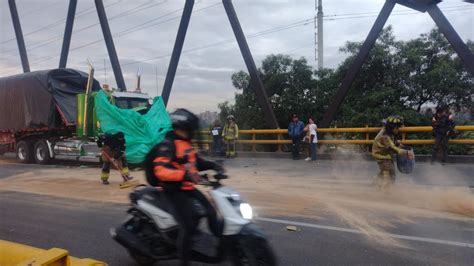 Accidente En El Puente De Guadua Tiene El Paso Bloqueado En La Calle 80 En Bogotá Publimetro