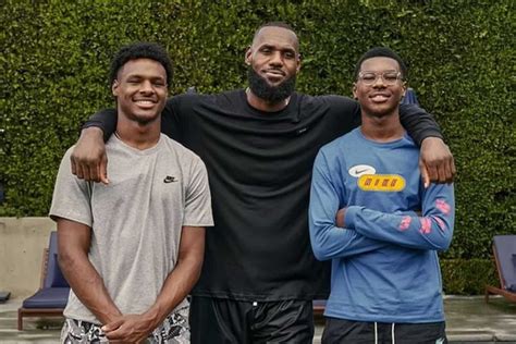 Hijo De Lebron James Est Estable Tras Sufrir Paro Card Aco En