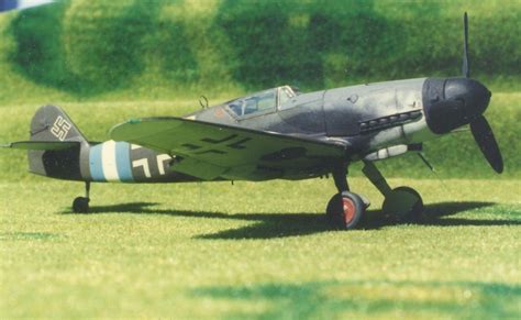 REVELL MESSERSCHMITT Bf 109 G 10 ERLA Réf H33