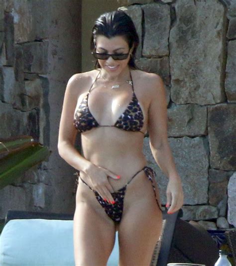 Kourtney Kardashian Pussy Print And Big Ass Leopard Bikini Hand Down Her Thong