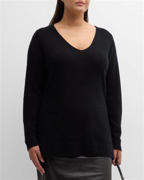 Neiman Marcus Cashmere Collection Plus Size Cashmere V Neck Sweater