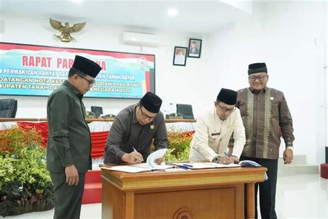 DPRD Dan Pemkab Tanah Datar Tandatangani Nota Kesepakatan KUA PPAS APBD