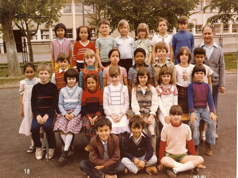 Photo de classe CE1 Ecole Jean Jaurès 10600 La Chapelle St Lic de 1980