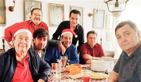 RIP Rishi Kapoor: Family Photos of The Veteran Star