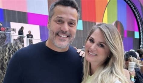 Susana Werner anuncia separação do ex goleiro Julio Cesar Revista