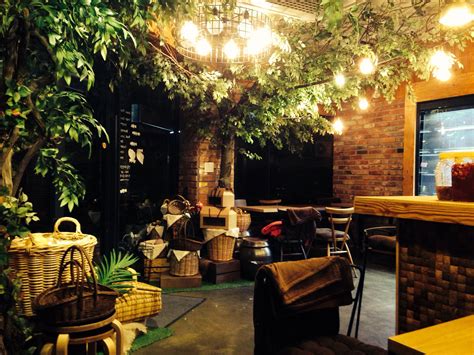 Simple & cozy cafe @ hongdae area Seoul