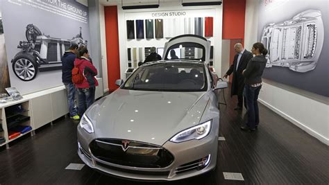 Gov Snyder Signs Bill Banning Direct Tesla Sales